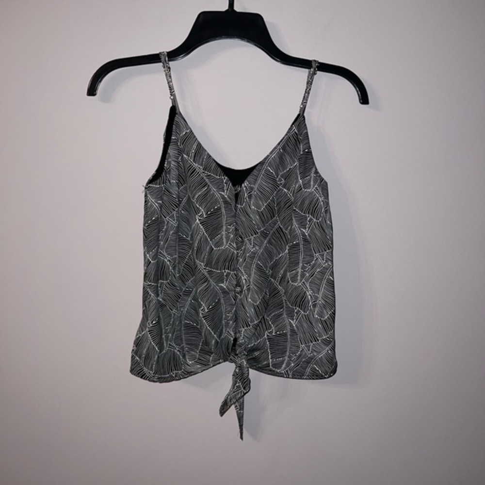 Black white and grey floral tank top with tie in front sienna sky XS